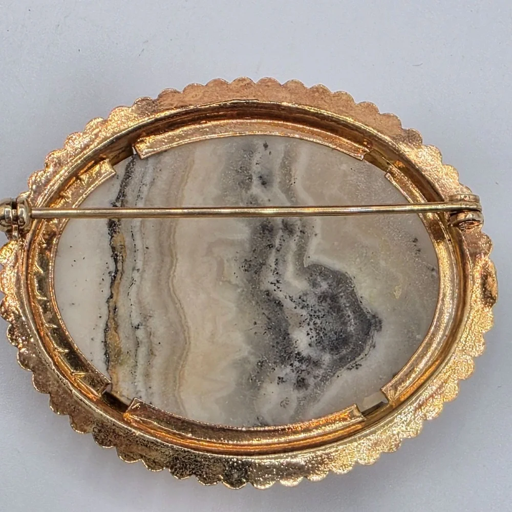 Vintage Oval Agate Style Brooch Pin‎ Gold Tone Rope Edge Mosaic Stone Statement